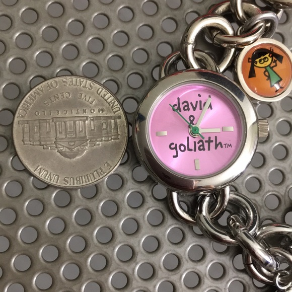 🖤2004 David & Goliath charms bracelet watch - Picture 6 of 14